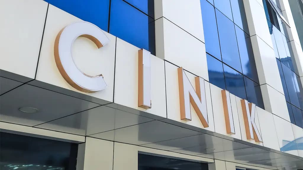 Dr. Emrah Cinik Hair Transplant Clinic — Istanbul, Turkey