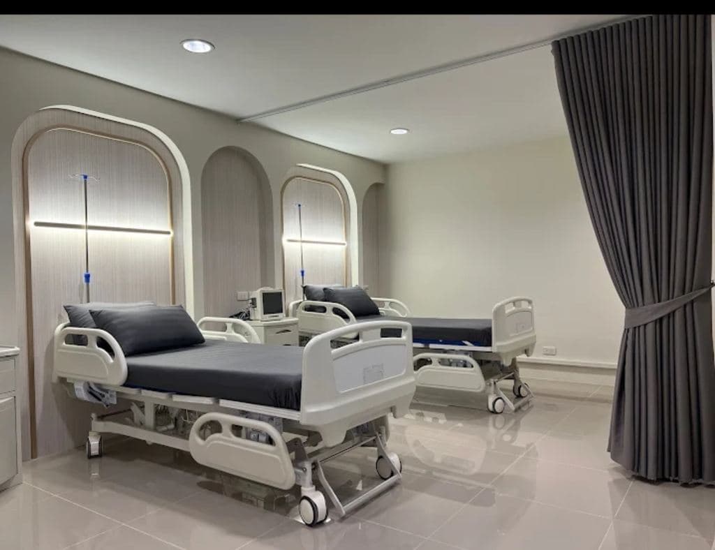 D-Hair Center Bangkok Hair Transplant — Bangkok, Thailand