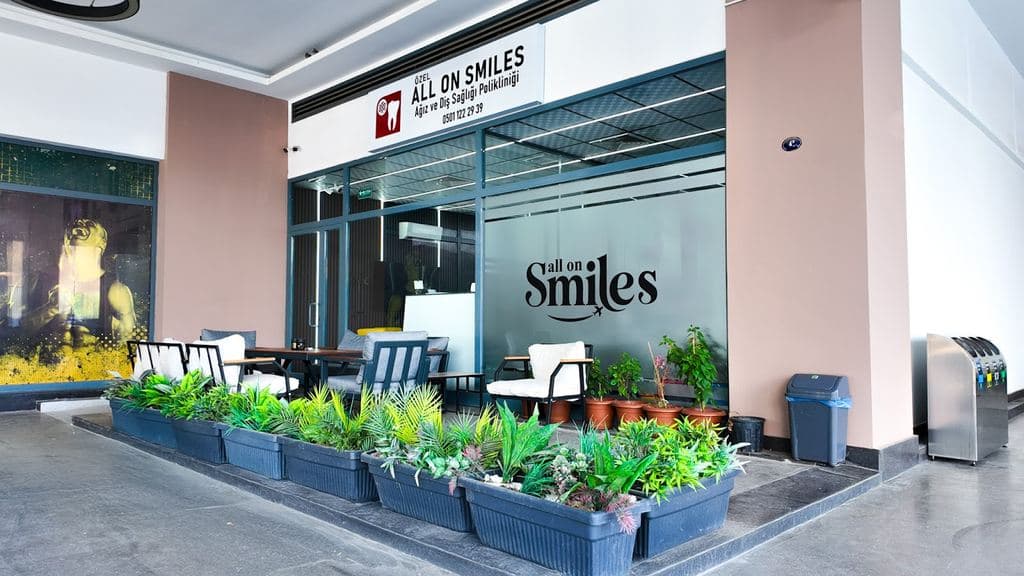 AllOnSmiles Dental Implants | Hollywood Smile in Izmir, Turkey 7/24 — Izmir, Turkey