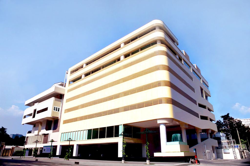 Rutnin Eye Hospital — Bangkok, Thailand