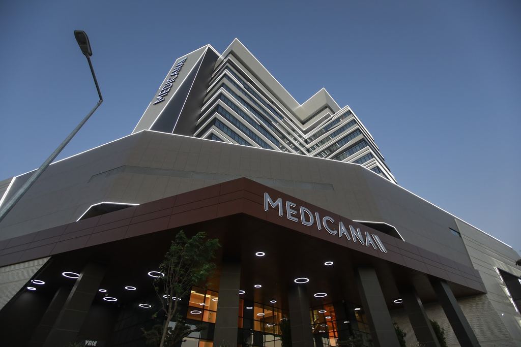 Medicana International İzmir Hastanesi — Izmir, Turkey