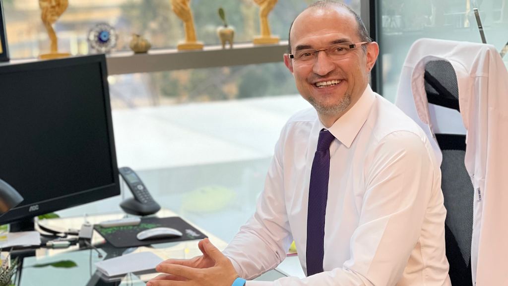 Dr. Tancan UYSAL — Izmir, Turkey