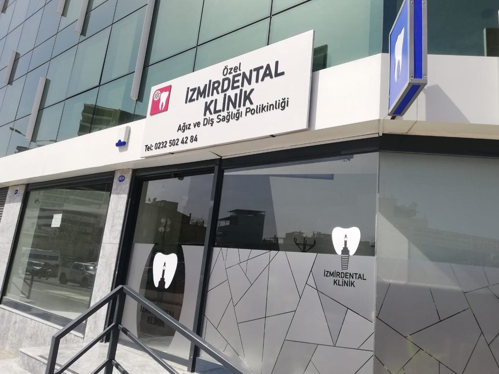 Özel İzmir Dental Klinik Ağız ve Diş Sağlığı Polikliniği — Izmir, Turkey