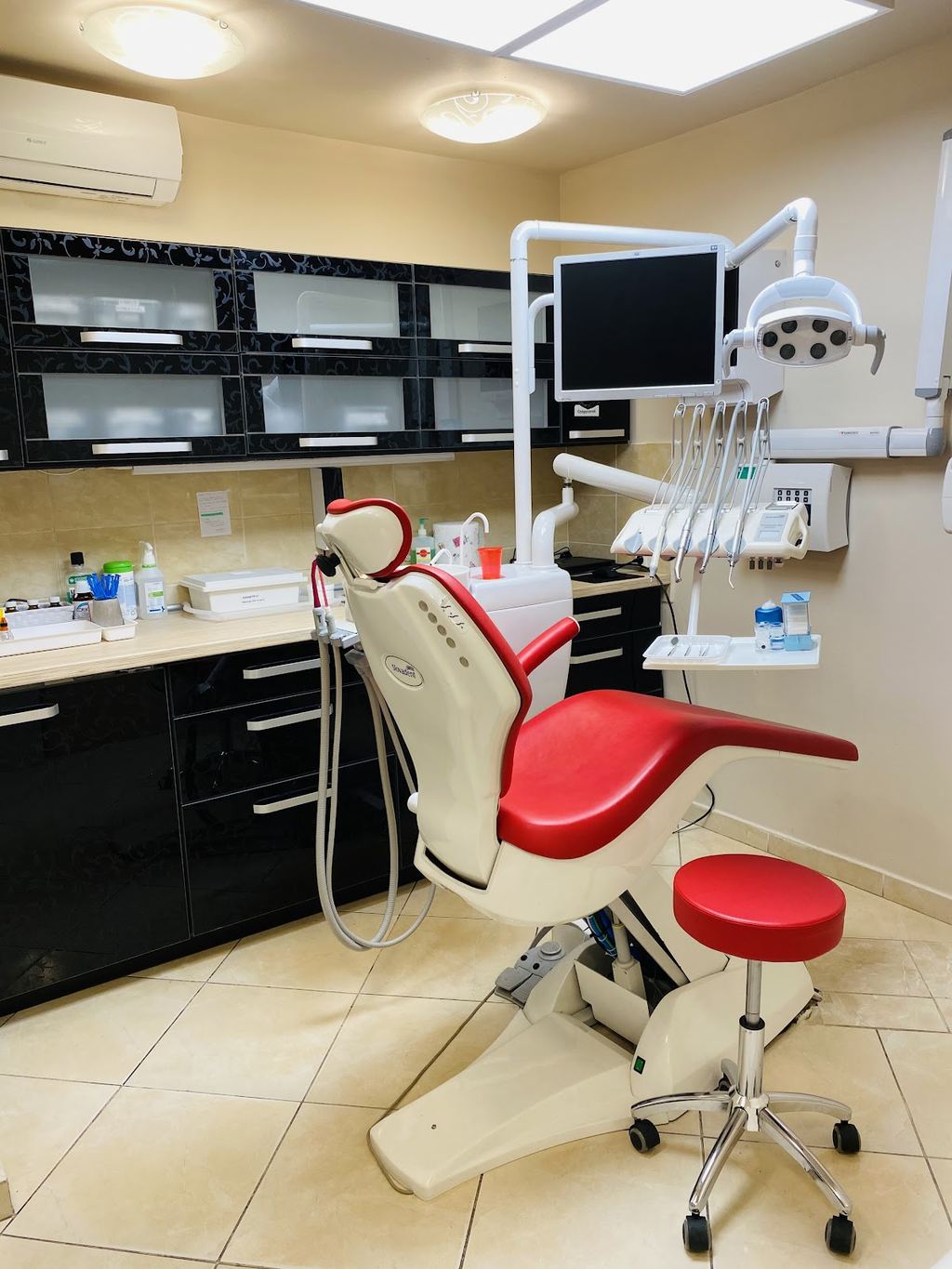 Haifa Dent Dentistry — Budapest, Hungary