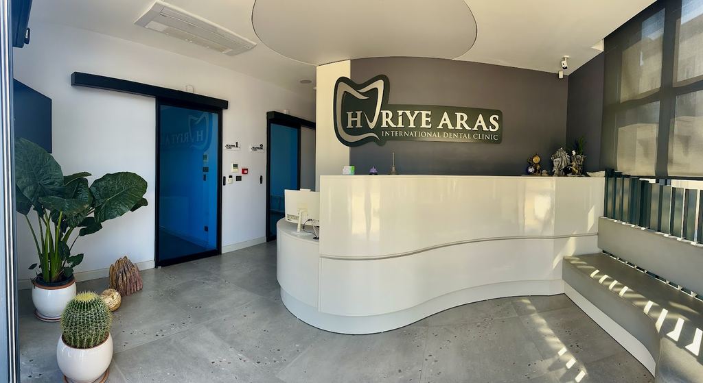 Huriye Aras International Dental Clinic- İMPLANT TEDAVİSİ -HOLLYWOOD SMİLE-GÜLÜŞ TASARIMI DİŞKLİNİĞİ Bodrum — Bodrum, Turkey